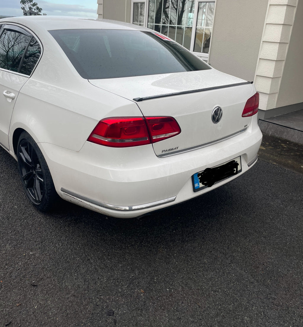 Universal Boot Spoiler Rubber (GLOSS BLACK)