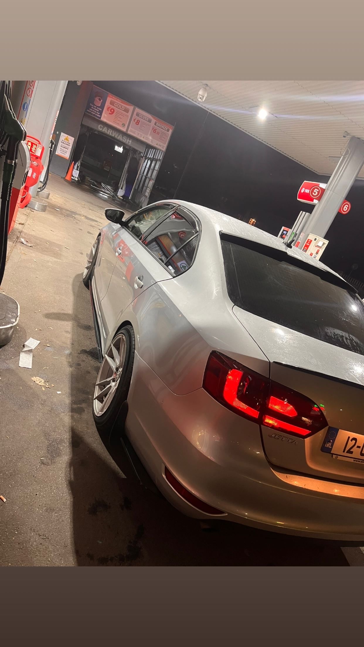 VW Jetta MK6 Roof Spoiler