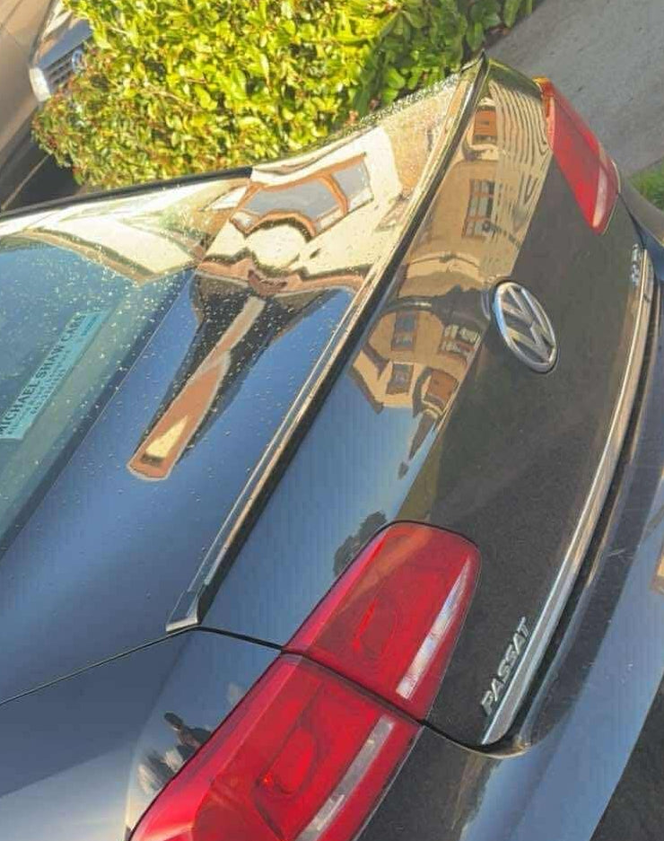 Universal Boot Spoiler Rubber (GLOSS BLACK)