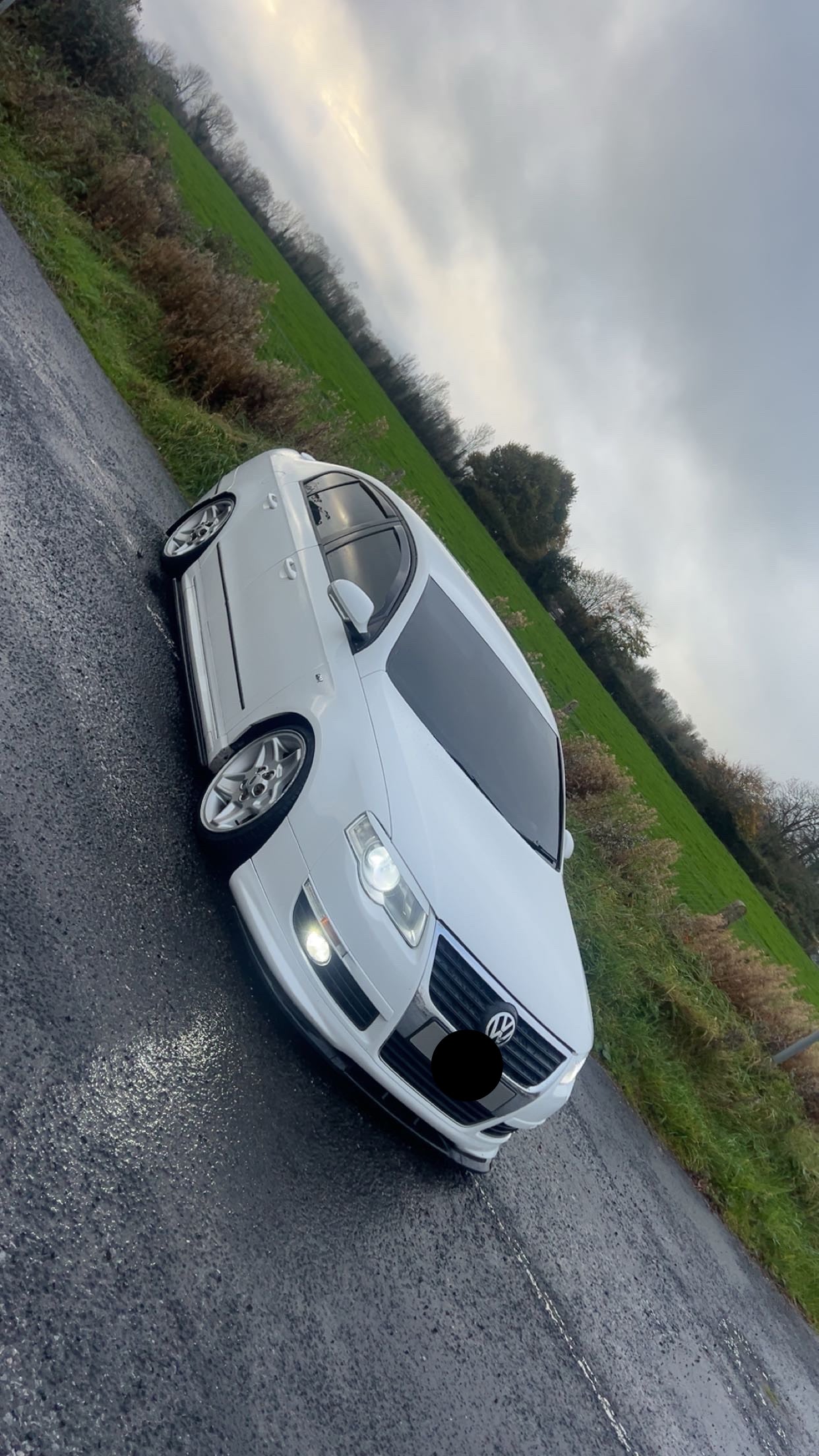 Universal GLOSS BLACK Cupra Front Splitter