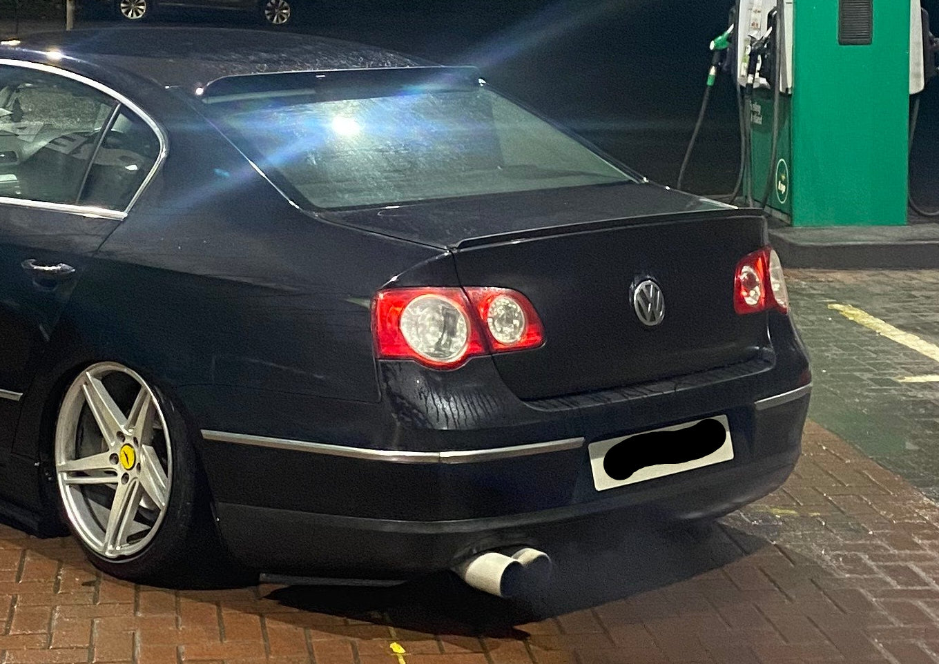 Universal Boot Spoiler Rubber (GLOSS BLACK)