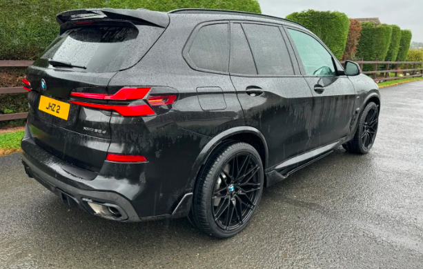 BMW X5 G05 LCI 2023+ GLOSS BLACK AERO KIT ( V1 KIT )